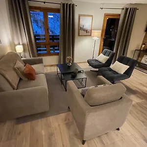  Apartment Spacious Ski-in Ski-out 4-6 Pax, 161 Sources De Marie Arc 1950